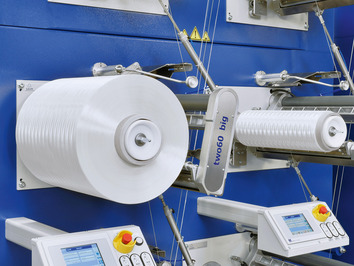 Winding head of a SAHM Precision Cross Winder, type two60 big HPF